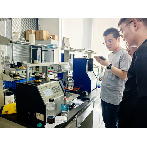 Le testeur de résistivité de poudre Suzhou Jingge ST2742B complète efficacement les tests de résistivité des nanotubes de carbone et de la poudre de noir de carbone