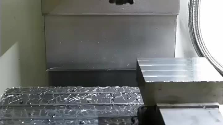 Máquina de moagem vertical CNC