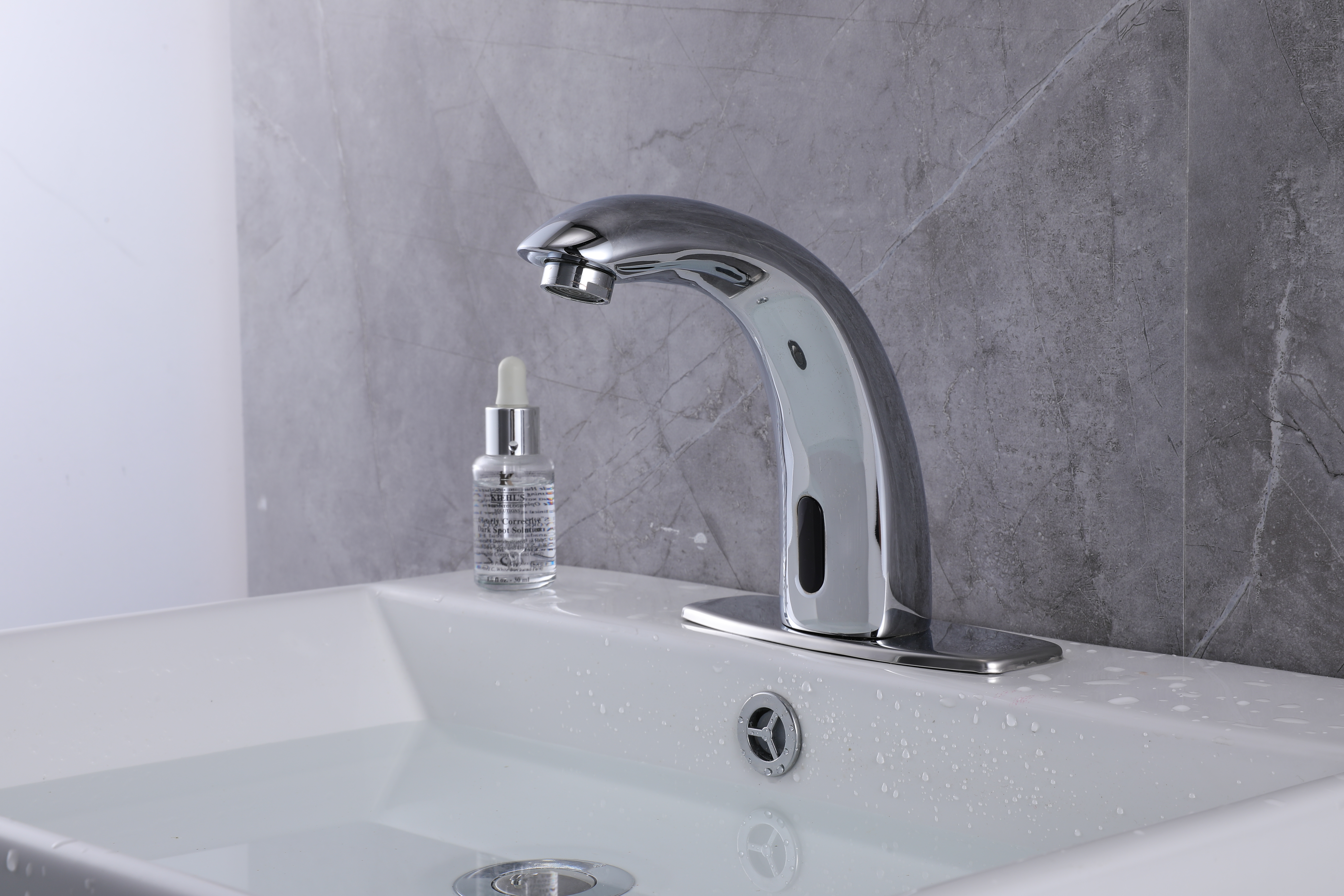 6112 Sense Faucet