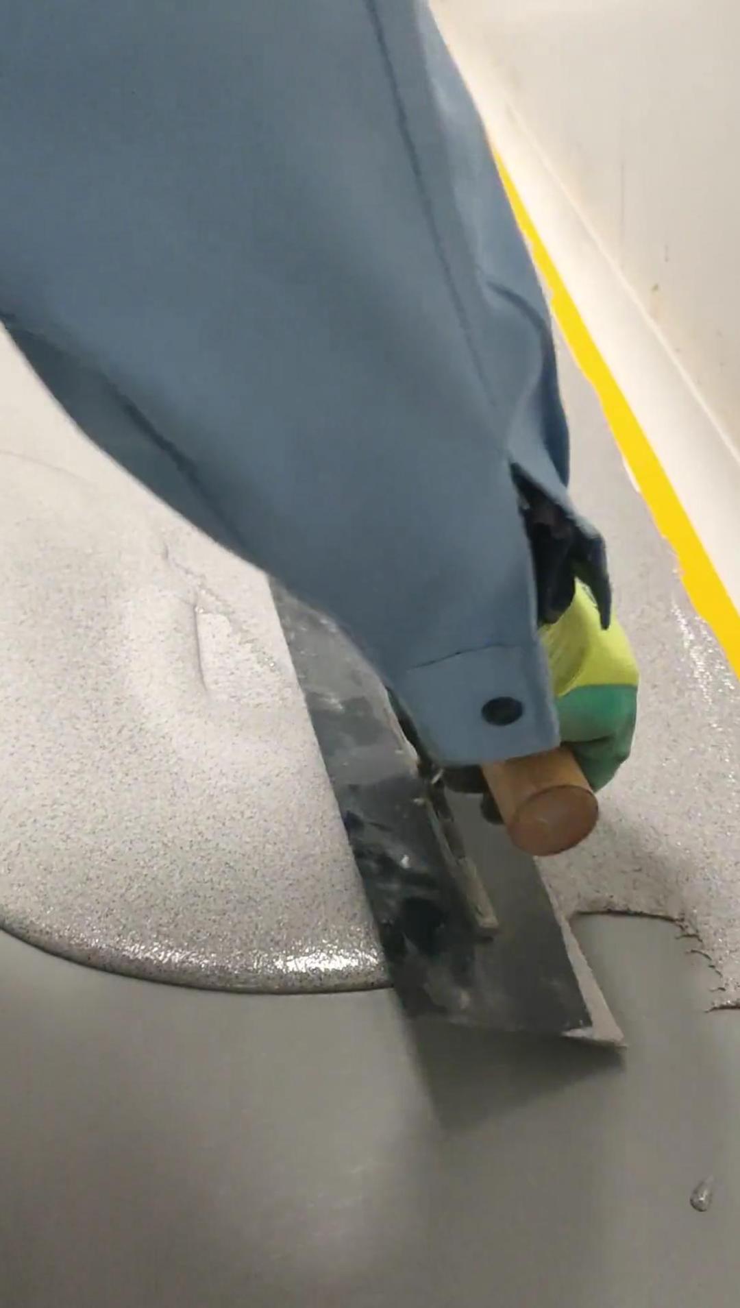 salutan lantai epoksi berhampiran saya