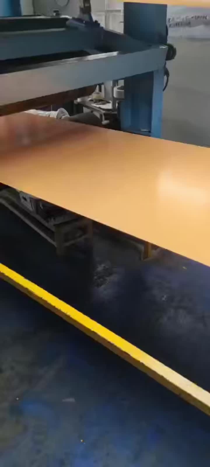 اللون مغلفة لفة الأسهم