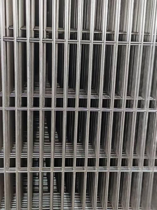 Stainless Steel Welded Wire Mesh: Versatile Applications Across Industries