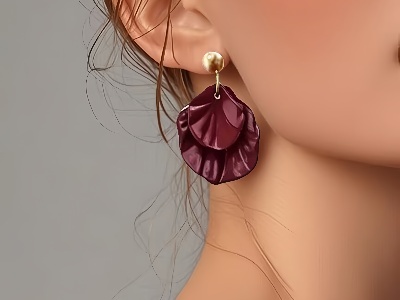 Yiwu Kaifei Trading Co., Ltd.'s new product breaks into the market: double-layer shell petal earrings spark a fashion craze.