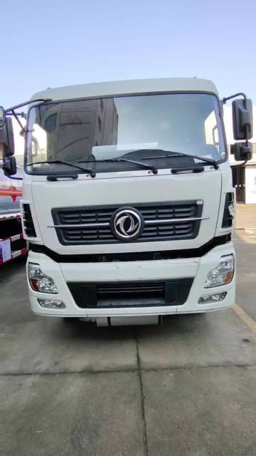 Dongfeng 8X4 Fuel Tanker Truck
