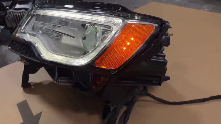 Jeep Grand Cherokee Headlights