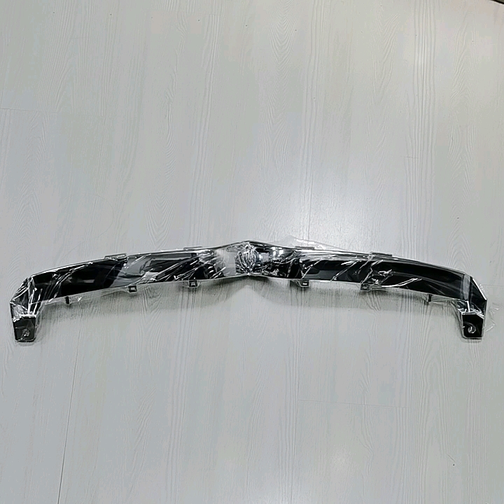 Barra brillante de la rejilla frontal de Bainel para Tesla Model S 2017-2019 1065233-00-D1