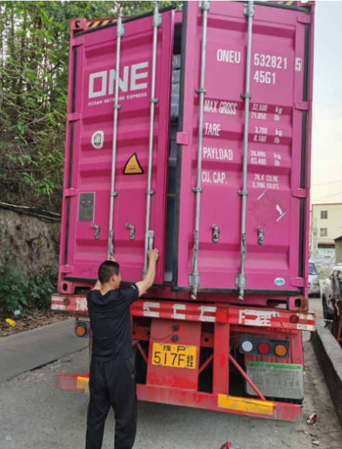 JBD Successfully Loaded 40 HQ Container to Senegal, Strengthening African Market Presence