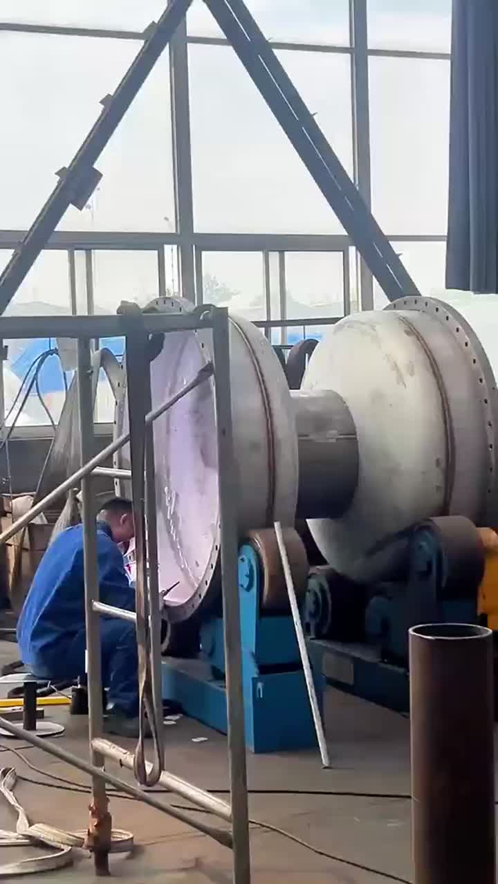 ציוד מושלם לסבב וריתוך גלילי מעטפת בגודל גדול