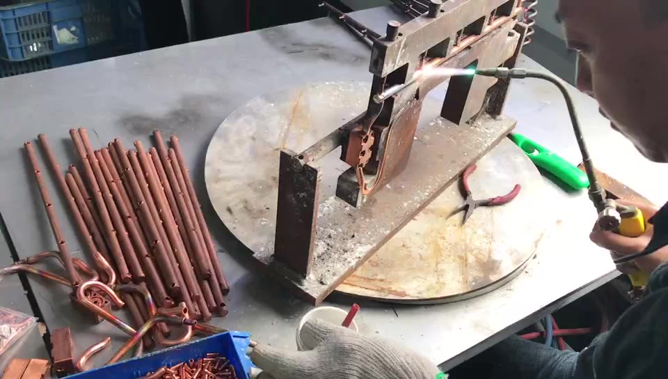 Disipador de aleta de aluminio personalizado con tubo de calor tubos de cobre1