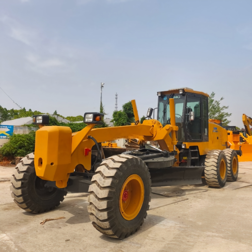 Las motoniveladoras de la serie GR2153A contribuyen a la construcción de ingeniería. La colaboración de múltiples dispositivos mejora la calidad y la eficiencia.