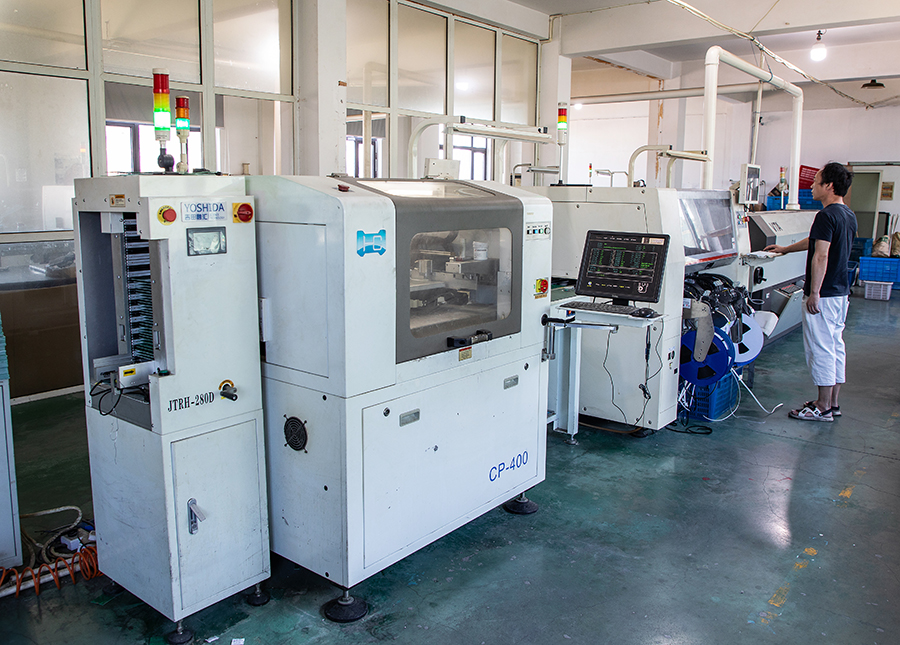 Dust free SMT workshop