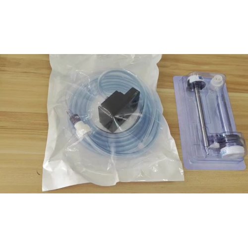 trocar and smoke evacuation filter tube