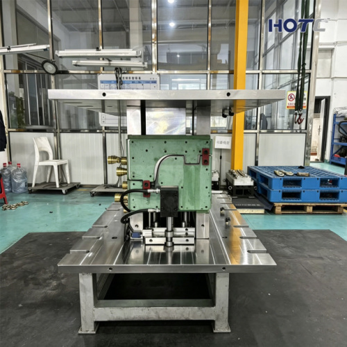 Taizhou HongTaiKe Mould Technology Co.,Ltd. يقدم قالب حقن SMC عالي المتانة لتصنيع المفصلات