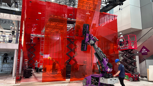 WSR-800LA Glass Installatie Robot: een krachtige assistent voor de bouw en installatie van de tentoonstellingszaal van 2024 Greater Bay Area Auto Show