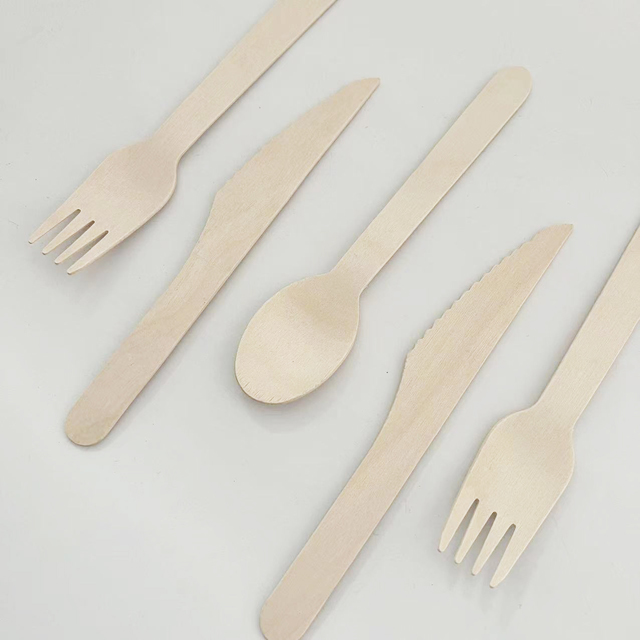 wooden cutlery set