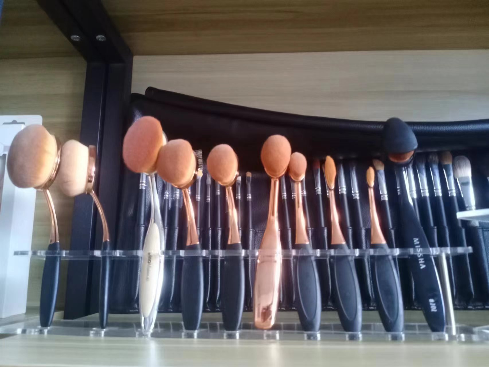 single makeup brush