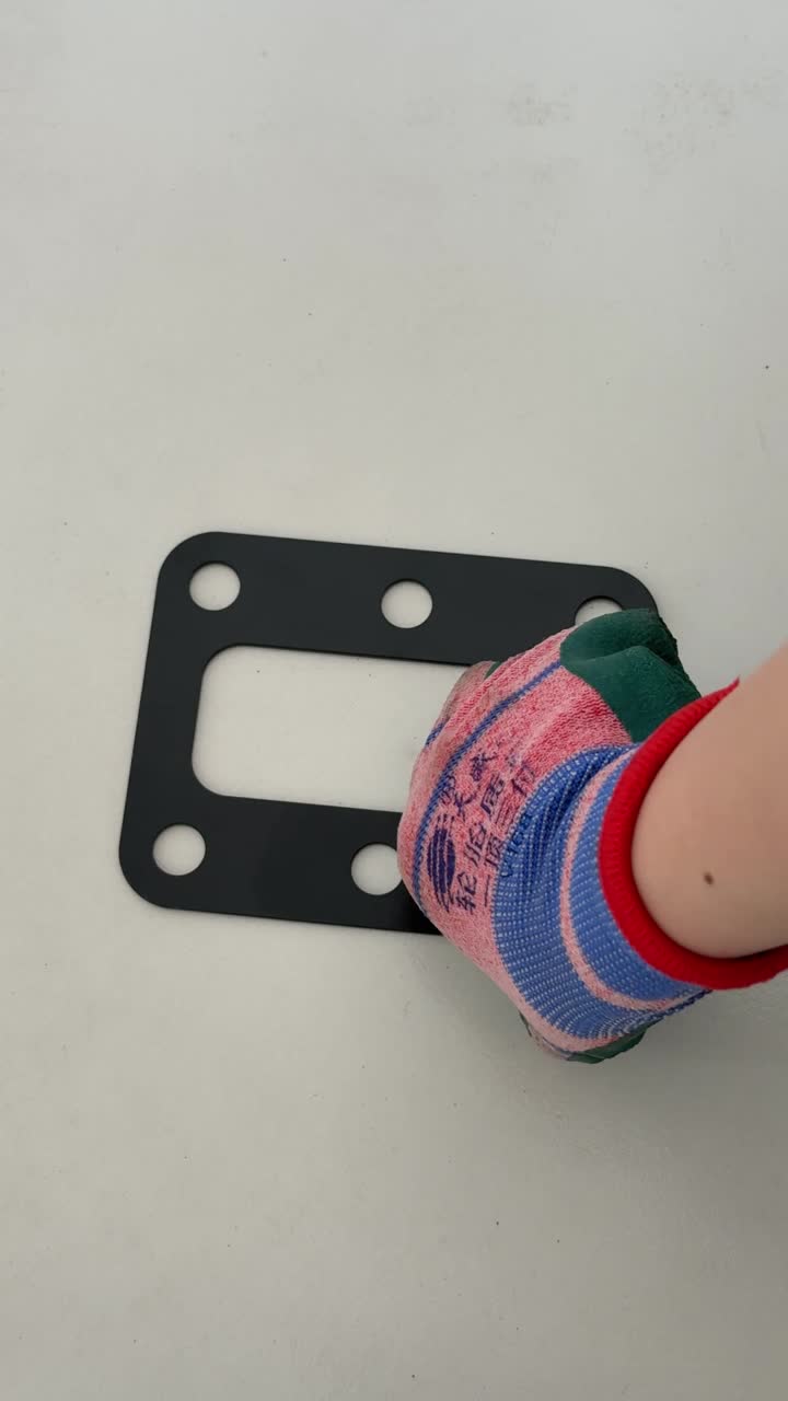 قوس أنابيب النفط