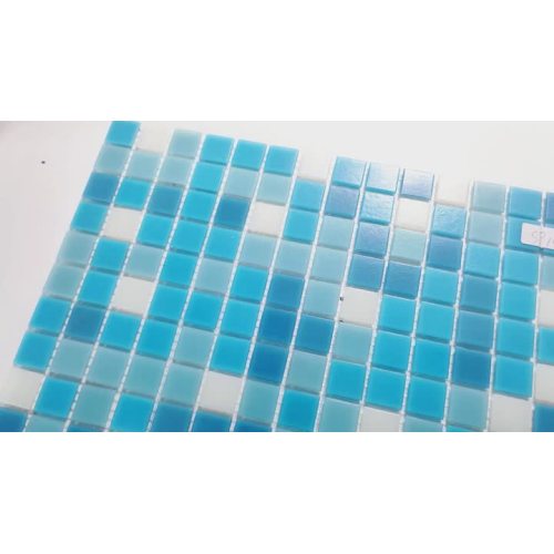 Mosaico de vidrio azul mezclado