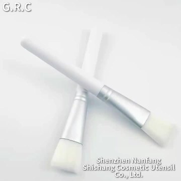 White Mask Brush