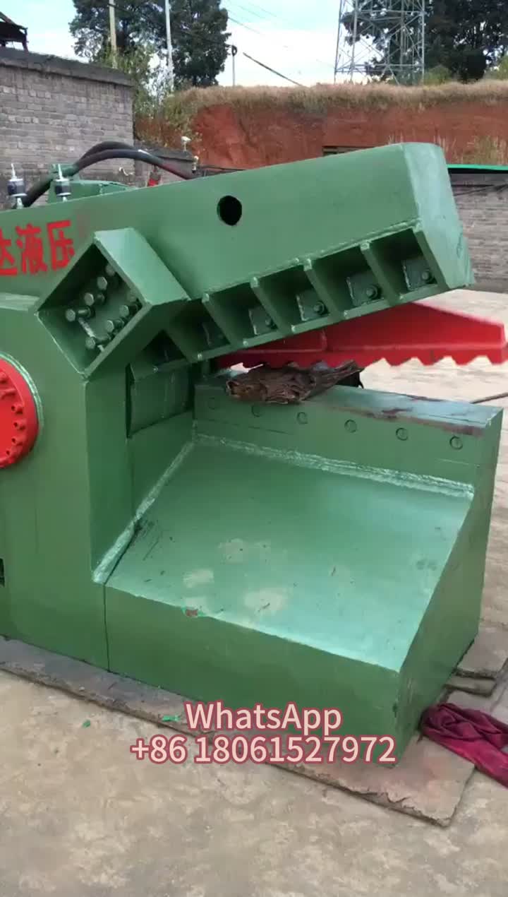 Operação de cisalhamento metálico hidráulico