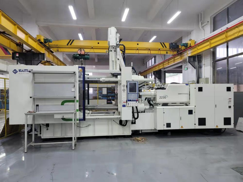 2K injection machine - 420T