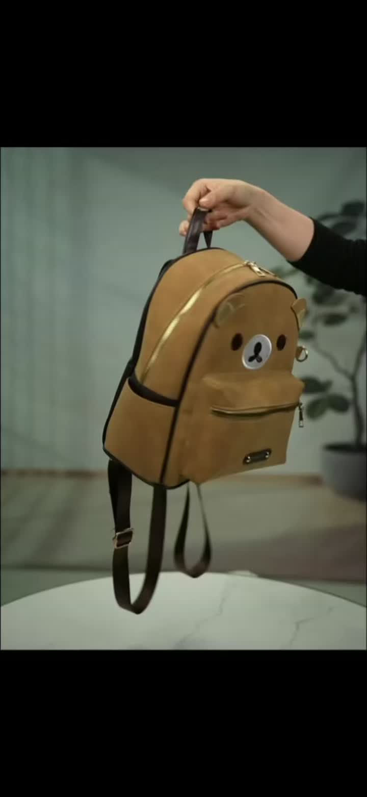 حقيبة ظهر بني سهلة الدب