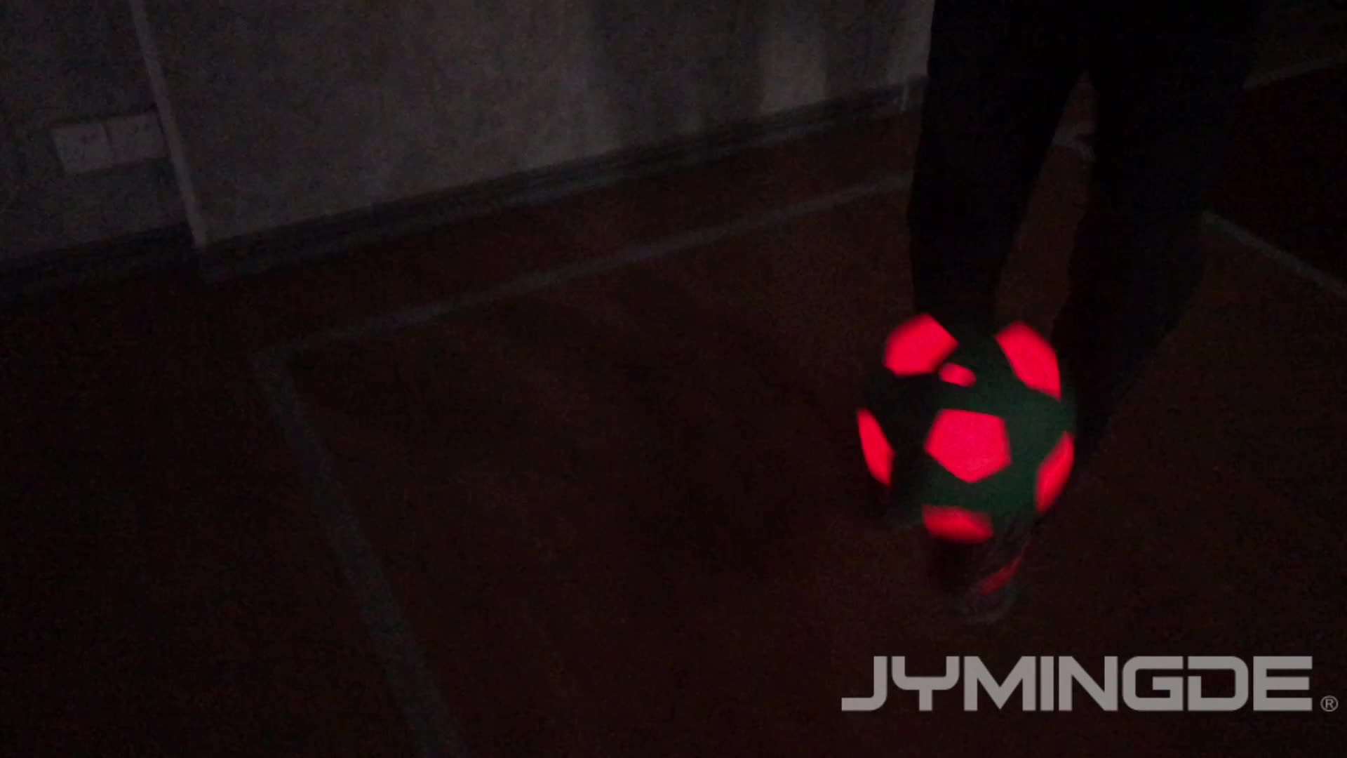 Nueva pelota de fútbol con Led Glow in the Dark Up Soccer Ball tamaño 4 para Navidad Regalo1