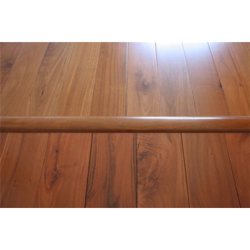 Type de couche de plancher Comment installer une superposition de plancher en bois massif