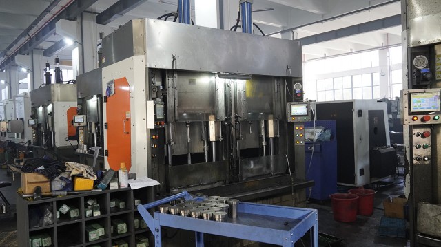 Hydraulic Forming Machine Workshop for Precision Cast Valve Components