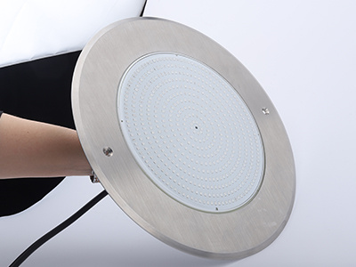 Update a new model--7.5mm super slim pool light