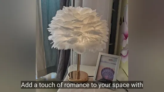 Elegante lámpara de mesa de plumas blancas para configuraciones románticas acogedoras1