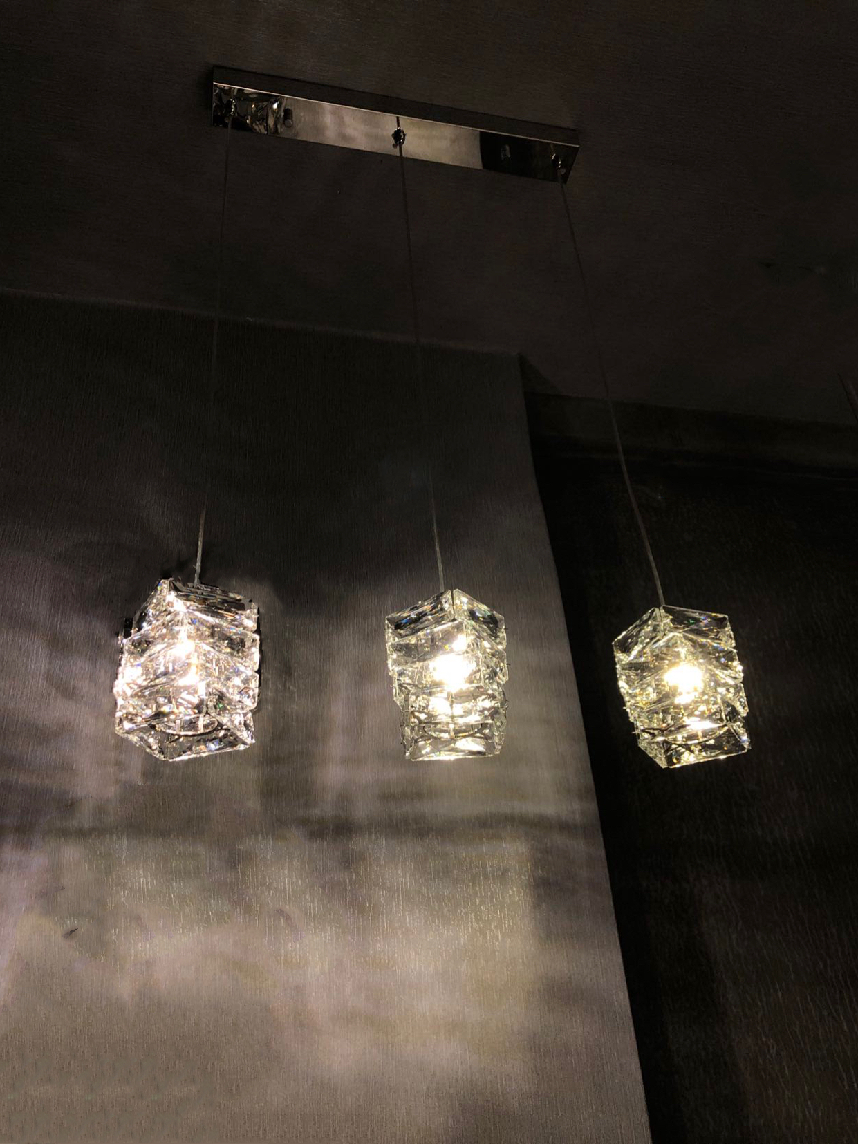 Mini crystal pendant light