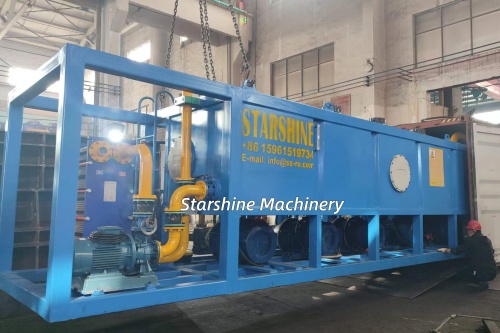 Neue Gantry -Scherung wird in den Behälter geladen