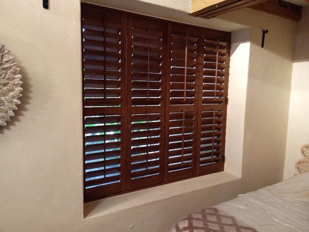 Fitting Shutters