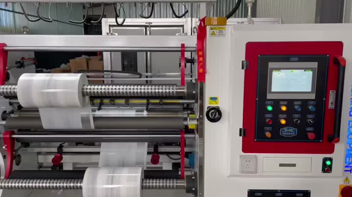 دستگاه برش با سرعت بالا در حال اجرا است