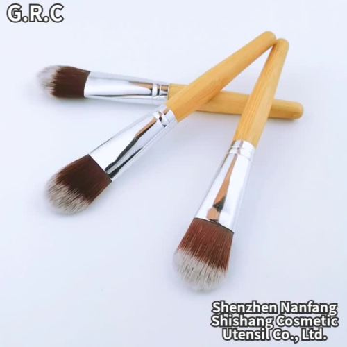 Bamboo Foundation Brush