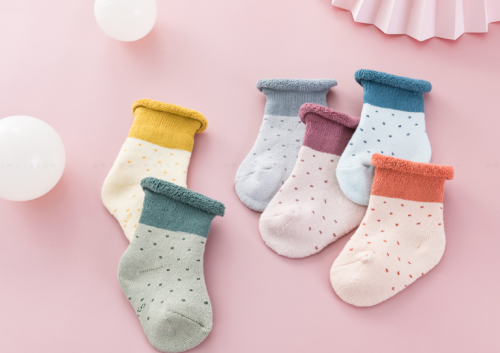 Infinite fun: Explore the creative design and purchase points of children's socks