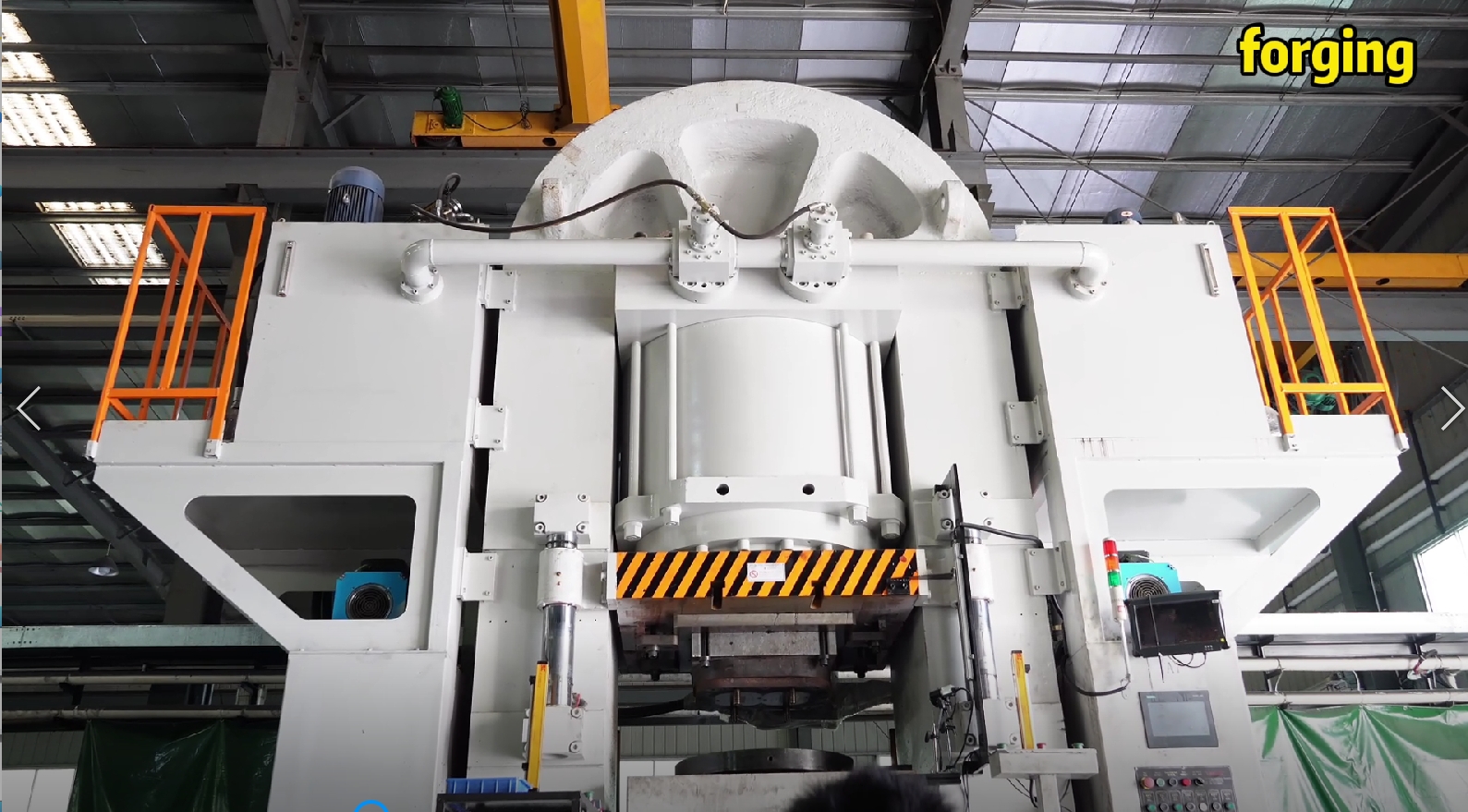 Vídeo de forjamento