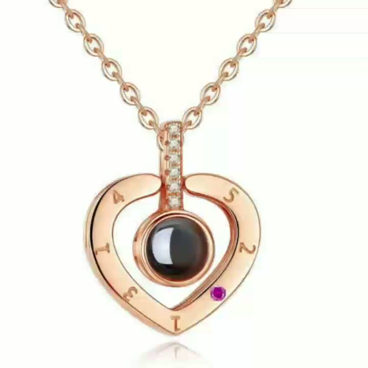Collar exquisito y elegante