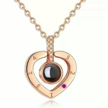 Exquisite and elegant necklace