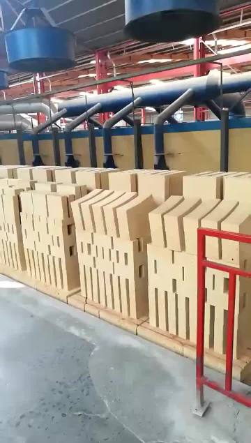 Refractory fire clay bricks