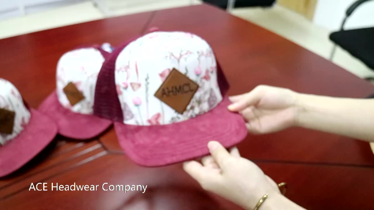 Mesh snapback cap