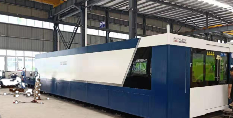 Large Fiber Laser Cutting Machine