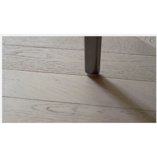 What are the advantages of three-layer solid wood composite flooring?