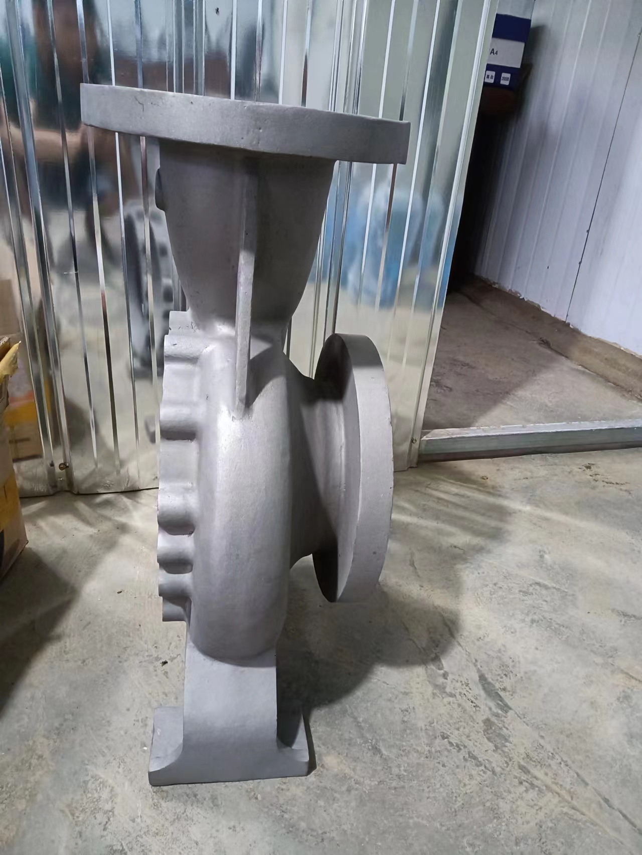 Titanium alloy pump shell