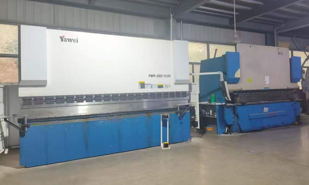 Bending machine