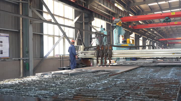 ماكينة القطع باللهب CNC