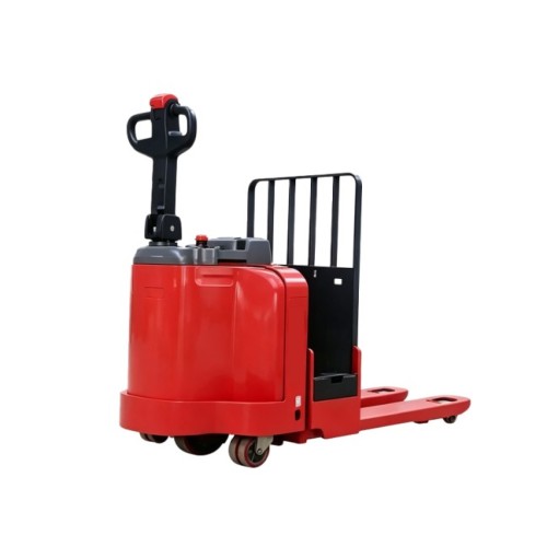 Materialtransportgeräte: Gabelstapler und Palettenhubwagen