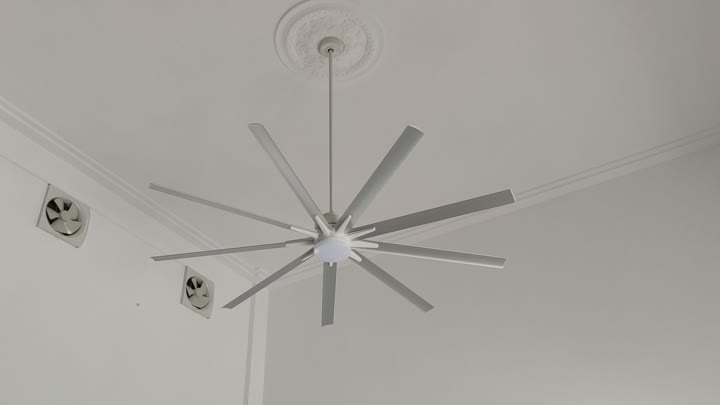 ventilateur de plafond décoratif avec lumière