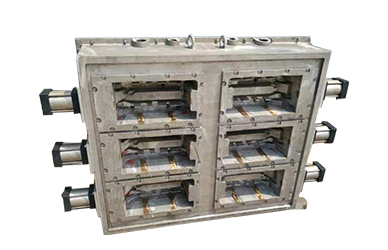 Z jakých materiálů jsou hliníkové profilové formy vyrobeny? Názvy různých částí vytlačovacích forem z hliníkové slitiny.